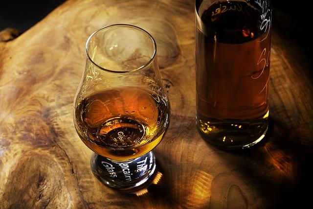 Irish Whiskey vs Bourbon: A Clash of Distinctive Tastes
