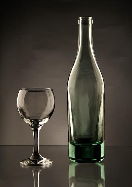 8. From the Bottle to the Glass: Unveiling the Packaging and Presentation of Canadian Mist vs. Crown Royal