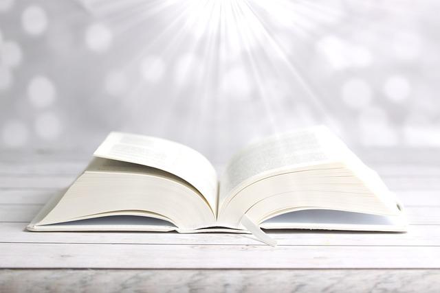 Johnnie Walker Green Label: A Classic Blend 3 2. A Testament to Expert Craftsmanship: Discovering the Unique Blending Process Behind Johnnie Walker Green Label