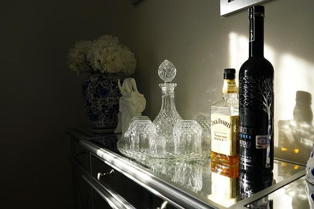 Jack Daniel's Honey vs Wild Turkey American Honey: Sweet Showdown 1 1. Unveiling the unique flavor profiles of Jack Daniel's Honey and Wild Turkey American Honey