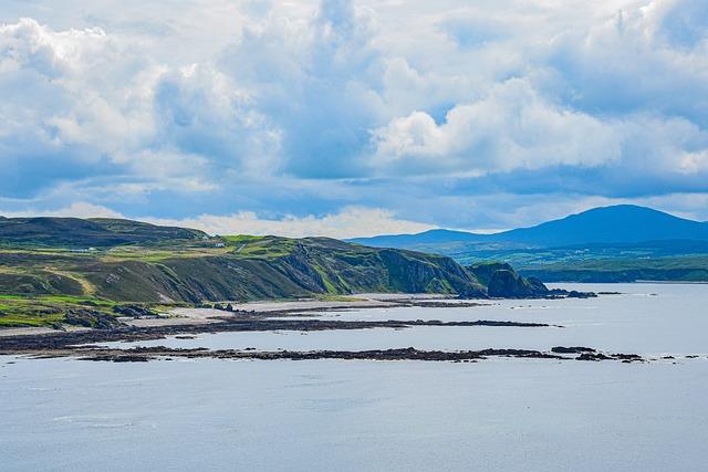 9. Hidden Treasures in Every Bottle: Affordable Irish ⁣Whiskeys That⁣ Exemplify ‍Elegance and Tradition