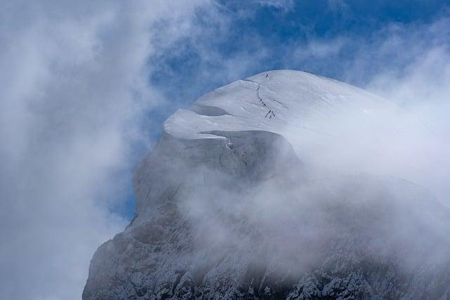 Noah's Mill vs Rowan Creek: Small Batch Symphony 6 An Enthusiast's Perspective: Recommendations for Enjoying the Nuances of Noah's Mill and Rowan Creek