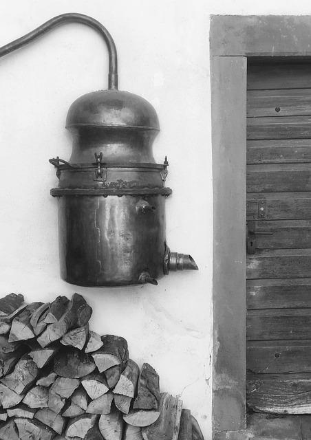 Whiskey and COVID: Navigating the Spirits Safely 9 Supporting Local Distilleries Responsibly During COVID-19